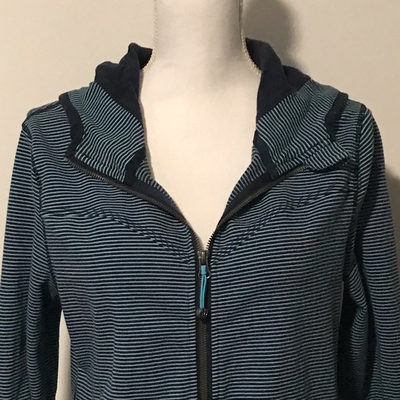 Lululemon Scuba Hoodie - Picture 3 of 14